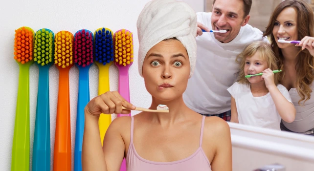 Mulher descobrindo que escova os dentes errado, escovas de dentes coloridas e uma família escovando os dentes.